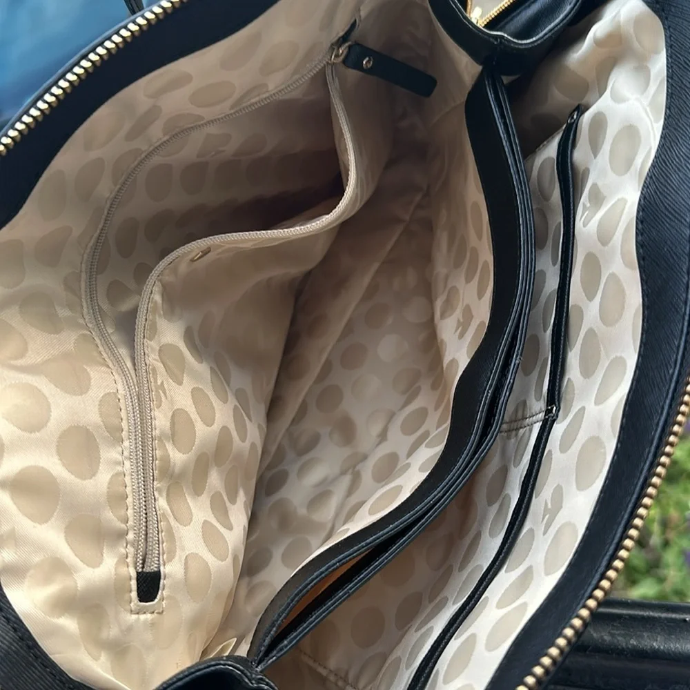 Kate Spade New York Cedar Street Maise Shoulder Bag in Black Saffiano Leather